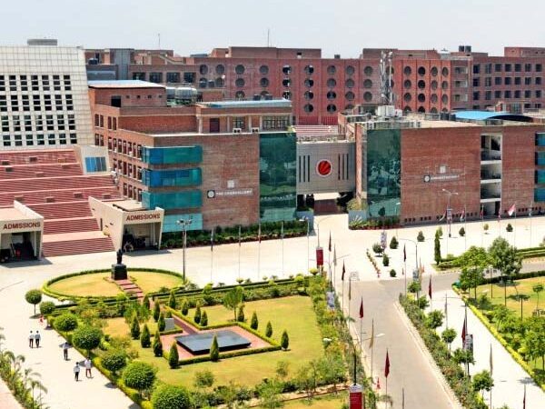 DY-Patil-University-Mumbai-600x450